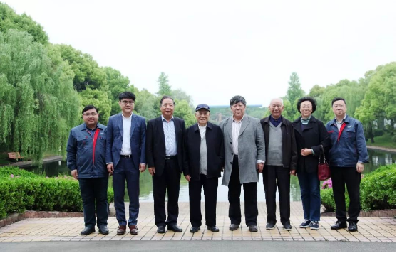 <strong>原機械工業(yè)部部長何光遠第三次訪問揚力集團！</strong>